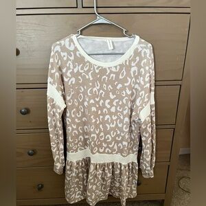 New Together Clothing dress. Polyester/rayon/spandex. 
Tan/white